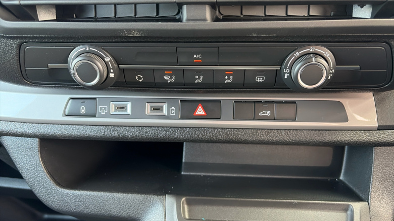 Vauxhall Vivaro L2 Diesel 2.0 Turbo D 145 Prime H1 Van Auto